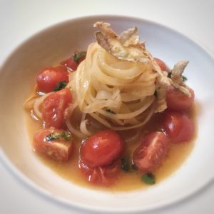 Spaghetti di patate in guazzetto di pomodoro