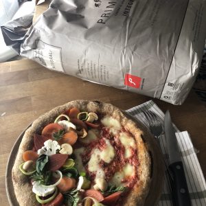 Pizza integrale alle verdure senza lievito
