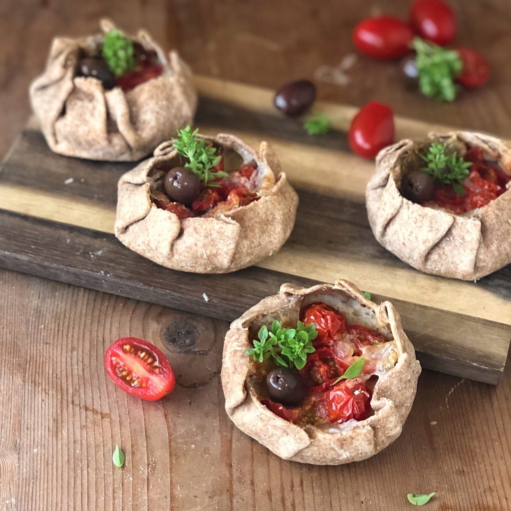 Tartellette salate al gusto pizza